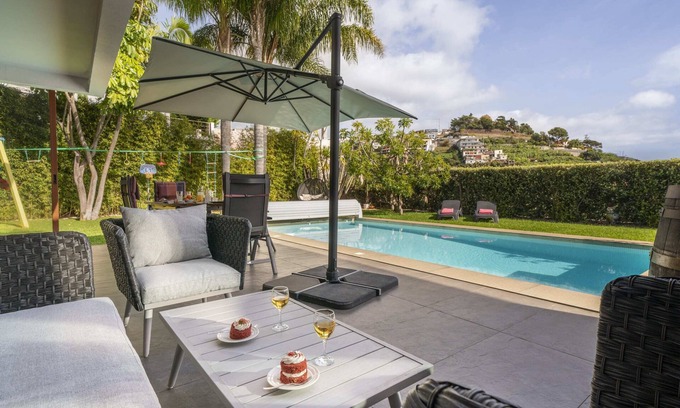 Sao Martinho Villa | Pool, sun and sea View - Vila das Quebradas