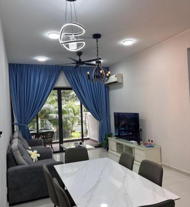 Central District Apartamento | Pool View 3 Bedroom & 3 Bathroom Whole Unit