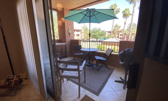 Surprise Condominio | Pool View Condo with all NEW Interior furnishings and finishes