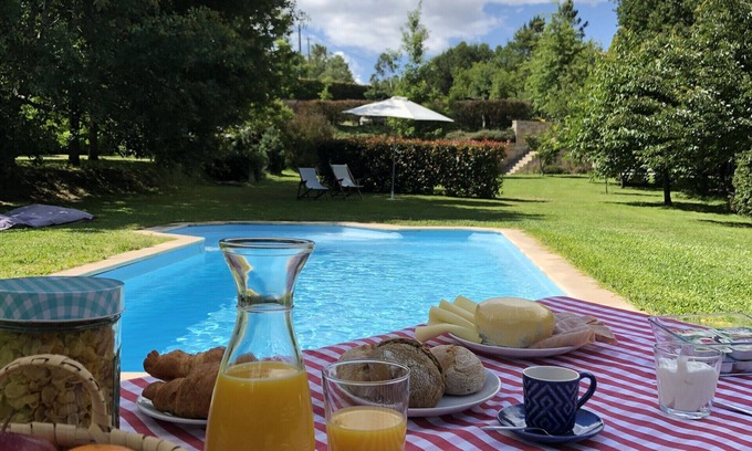 Arcos de Valdevez Cabaña | Pool Villa Espigueiro I