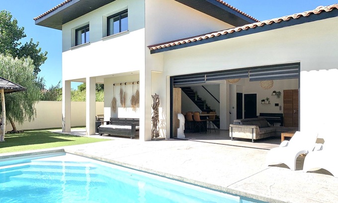 Cap d'Agde Villa | Villa con piscina cerca de la playa