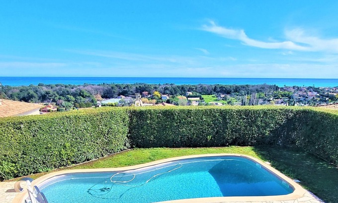 Biot Villa | Villa con piscina con magníficas vistas panorámicas al mar.