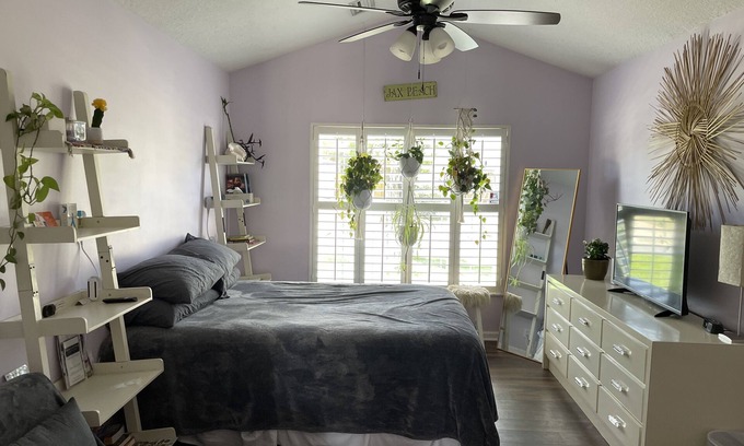 Jacksonville Beach Casa | Pool w/slide, low fees, free golf cart, pets welcome. 10 blocks beach-near Mayo.