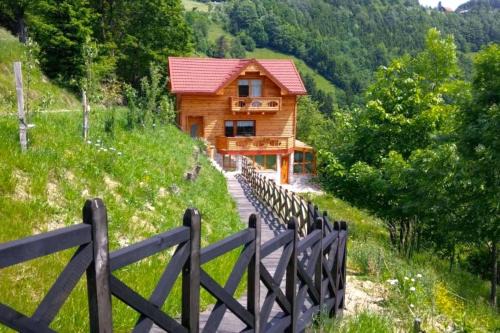Vransko Casa | Pool & Wellness Chalet Sunshine - Happy Rentals