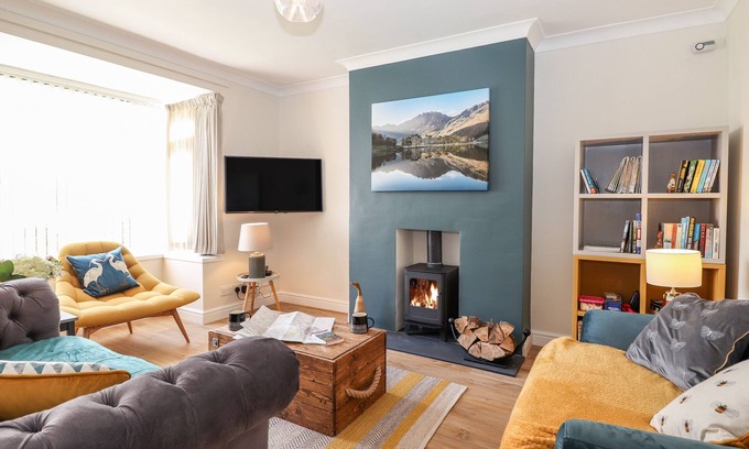 Portinscale Cabaña | POOLEY HOWE, pet friendly, with open fire in Keswick