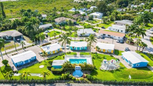 Biggar Casa | Poolfront Cottage Near Beach with Full Kitchen!