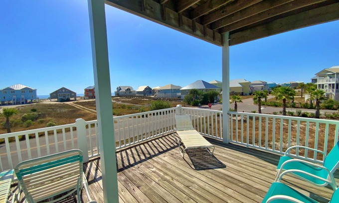 Morgantown Casa | Pools, Views and easy beach access