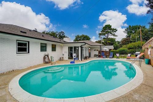 Ashbrook - Clawson Village Casa | Poolside Bungalow with Fire Pit Fun and King Suite