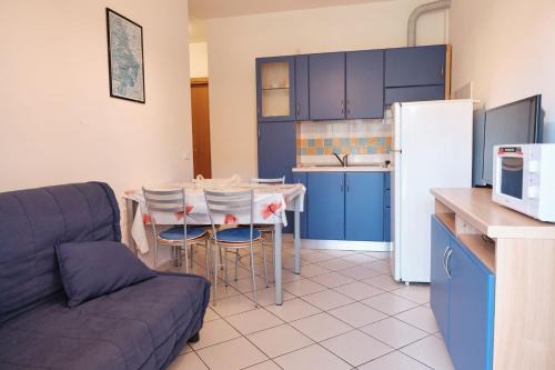 Rosapineta Apartamento | Poolside escape in Rosolina-Beahost