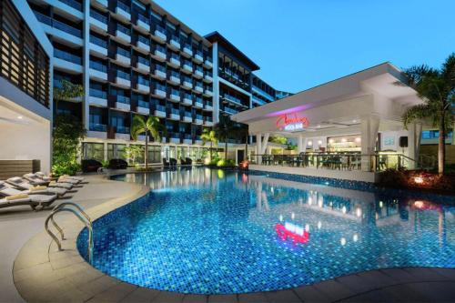 Yapak Apartamento | Poolside Escape Near Boracay's Iconic Keyhole