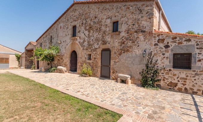 Cassa de la Selva Casa | Escapada familiar junto a la piscina