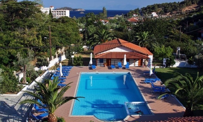 Katsarou Complejo | Poolside maisonette in Achladies