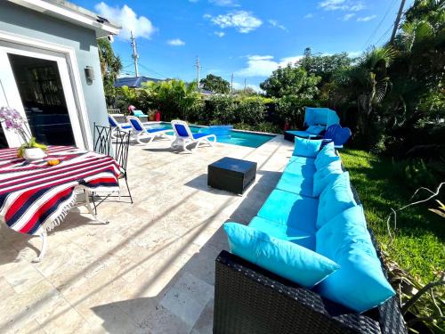 Wilton Manors Casa | POOLSIDE MANOR - Men Only Clothing-Optional