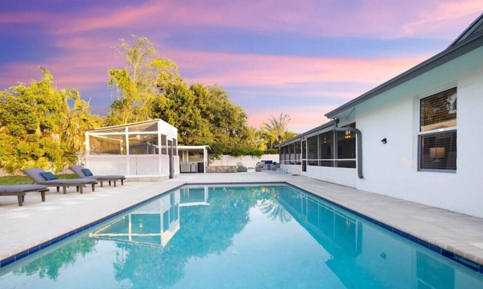 Hunt Club Casa | Poolside Oasis in the heart of Royal Palm Beach