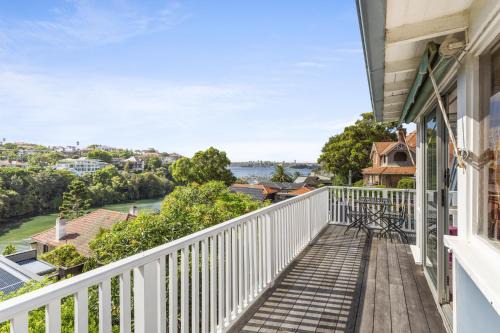 Kurraba Point Casa | Poolside Stay - Close to Taronga Zoo & Luna Park