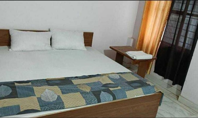Meerut Hotel | OYO 70162 Blue Star Hotel