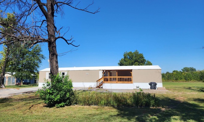 Wagoner Casa | Pop's Place - Beautiful lake view 3bd/2ba on 6 acres.
