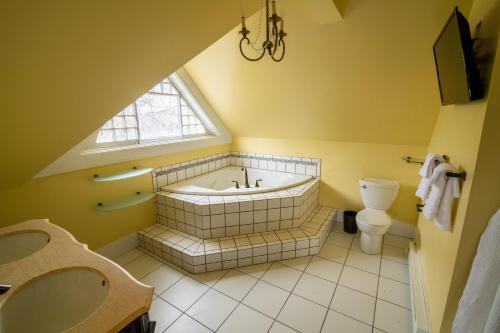 Helena Apartamento | Pope House - Hist. Mansion - The Green Suite