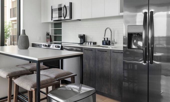 Southwest Apartamento | PoplarHouse 2BD 3 - Two Bedroom Apartment, Sleeps 4