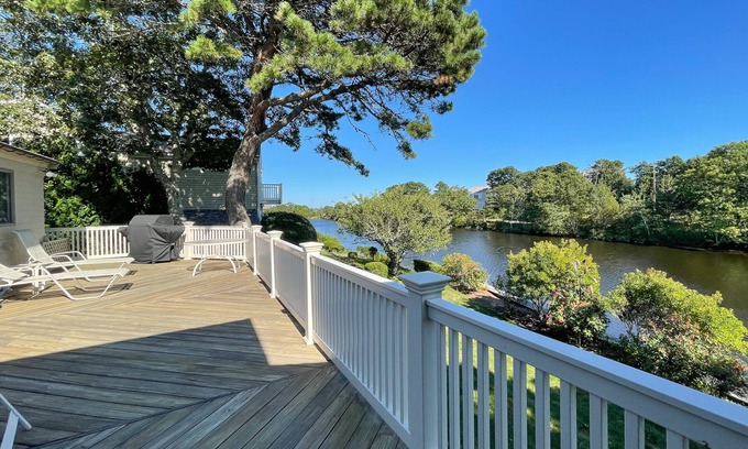 Popponesset Casa | Popponesset Waterfront home-4 bedrooms, 3 baths with outdoor shower