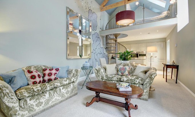Field Dalling Casa | Poppy Barn