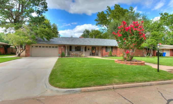 Norman Casa | Poppy's Place - Campus Home w/ Pool