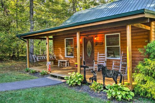 Cosby Casa | Porch and Fire Pit Rustic Log Cabin in Smokies!
