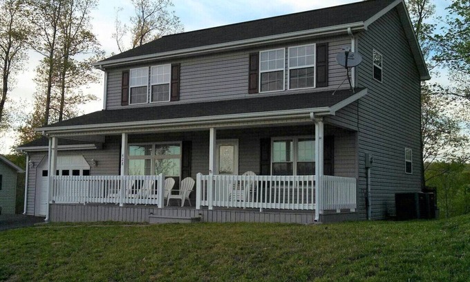 Monticello Casa | Porch sunset on the lake, 1/2 mile from Beaver Creek Marina!