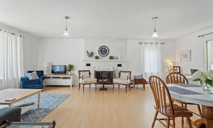 Port Carling Casa | Port Carling Muskoka 2 bdrm.