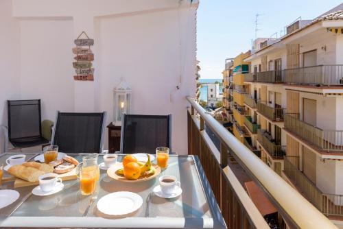 Aduanas Apartamento | Port Perfection: Your Dream Apartment by the Beach