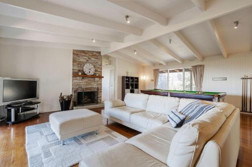 Mount Martha Casa | Port Philip Panorama - Bayview Retreat and Pool Bliss