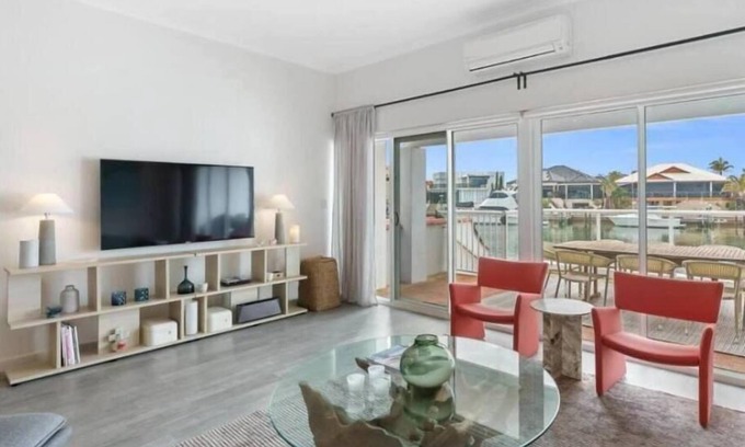 Halls Head Casa | Port Sails Escape -Water front Townhouse