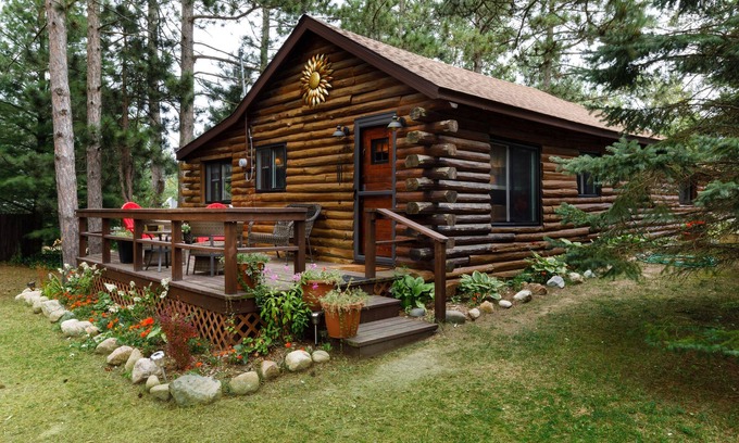 Port Sanilac Cabina | Port Sanilac Log Cabin - ¡Increíblemente lindo!