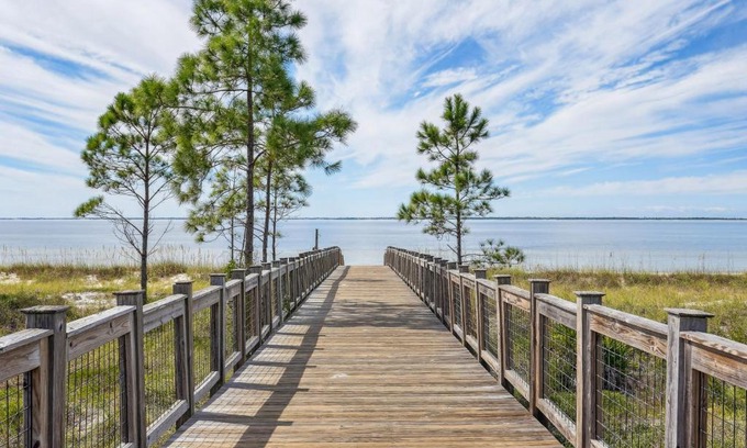 Port St. Joe Casa | Port St Joe Escape with Golf Cart and Pool Access