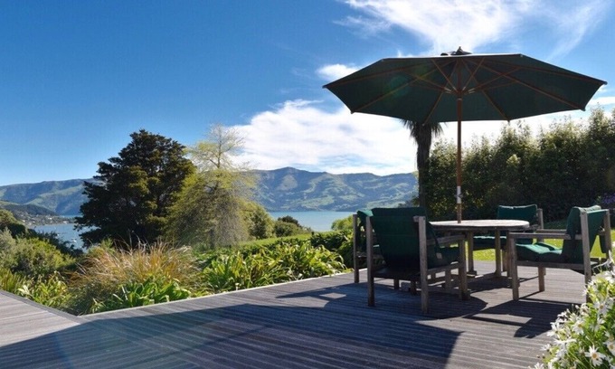 Akaroa Cabaña | Port Watch - Akaroa Holiday Home