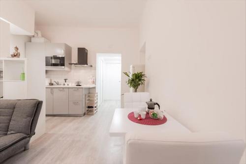 Porta Garibaldi Apartamento | Porta Garibaldi White Flat