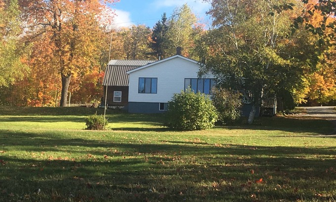 Portage Lake Cabina | Portage Lakeside Cabins, The Cottage