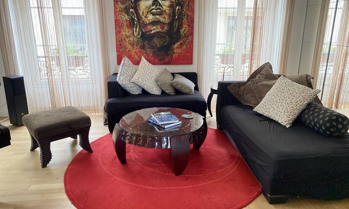 Porte-Dauphine Apartamento | OLYMPICS MAILLOT ETOILE - PERFECT WORK & TOURIST LOCATION - LUX RENOVATED FLAT