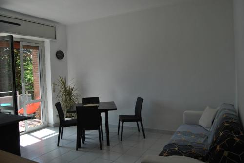 Fiera Apartamento | Portello Flat with Balcony