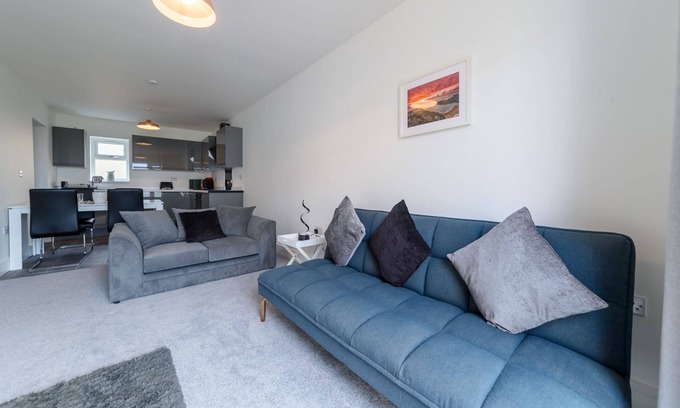 Porth Apartamento | Porth Ed - 2 Bed House - A two bedroom family base just 5 minutes from the beach