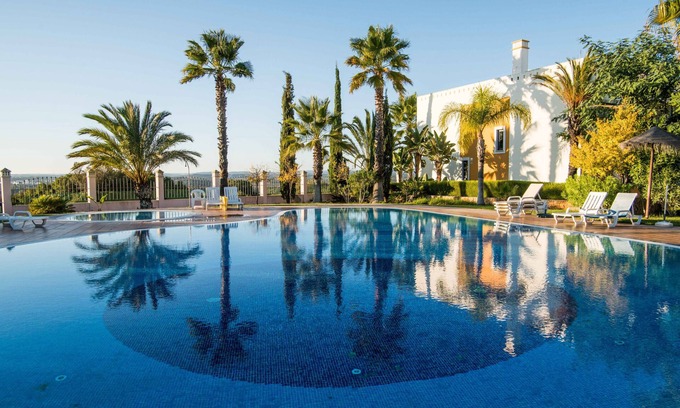 Penina Casa | PORTIMÃO ELEGANT HOUSE WITH POOL by HOMING