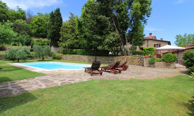 Castel Focognano Villa | Parte de la antigua casa de campo de piedra max 4 personas con jardín privado y piscina. Gran valor qu