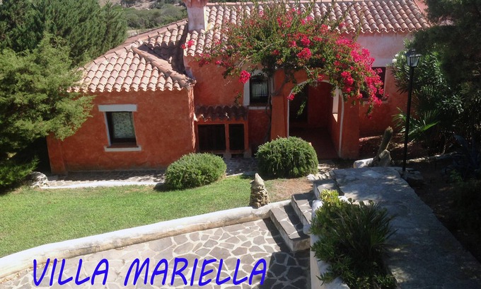 Punta De Su Turrione Villa | Vivienda unifamiliar, adosada, independiente, con 5 p. cama, jardín y barbacoa