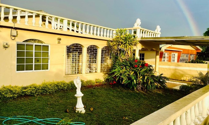 Portmore Casa | Portmore Havens Entire Guest House 1 bedroom