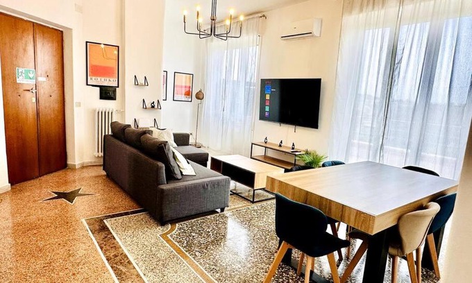 Aventine Apartamento | Porto Fluviale Penthouse - Rome Collection