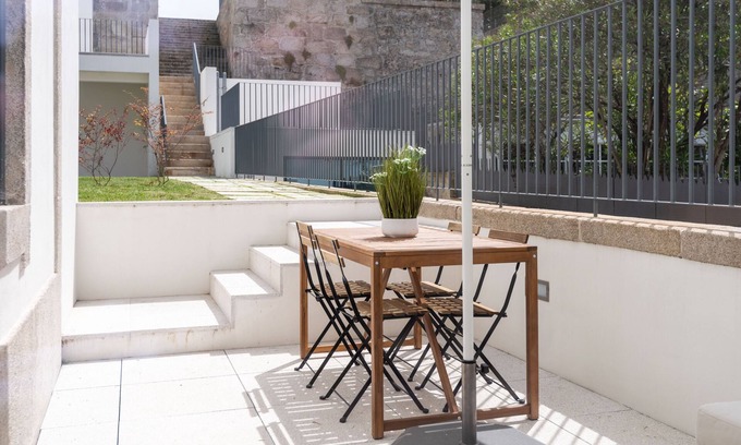 Bonfim Apartamento | Porto Grandeur Collection - D. João IV Pool & Garden Apartment