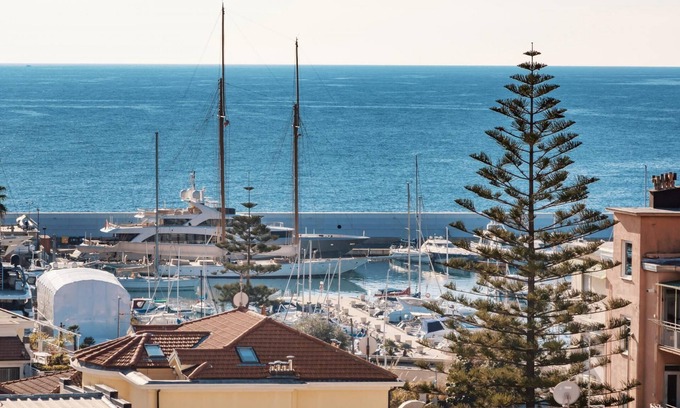Sanremo Apartamento | Porto Sole Apartment by Wonderful Italy