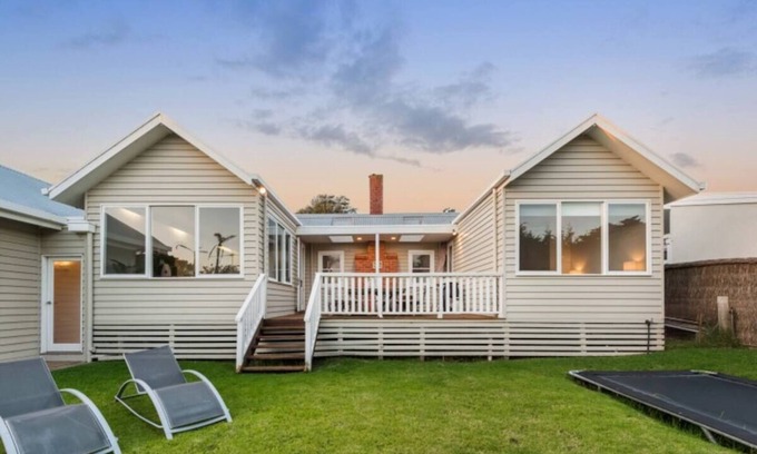 Portsea Casa | Portsea Family Comfort With an Easy Walk to the Beach and Village