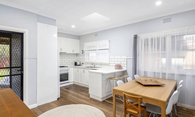 Portarlington Casa | Portside Rest - Great location with lots to do.