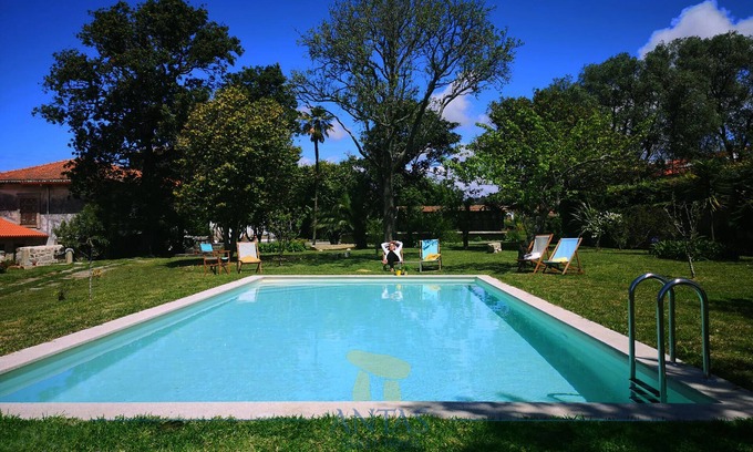 Belinho Casa | Portuguese villa, with garden and swimming pool, close to the sea and the river.